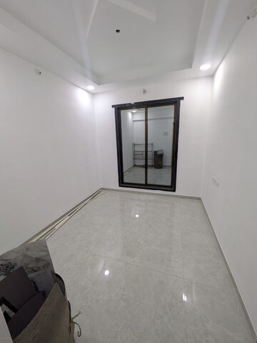 Room in 2 BHK Apartment at KD Niraj Exotica, Khadakpada – for Rent