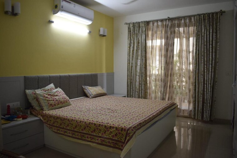 Bedroom, emaar-emerald-floors-premier 3 Bedroom 1650 Sq.Ft. Apartment In Sector 65 Gurgaon 9139311