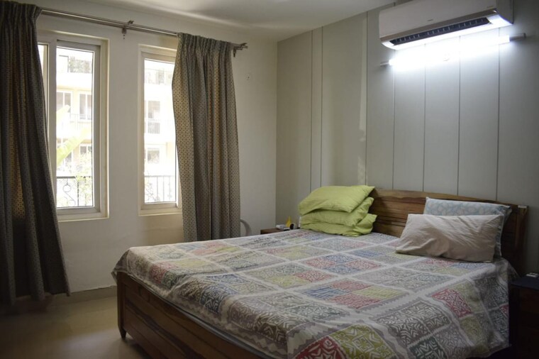 Bedroom, emaar-emerald-floors-premier 3 Bedroom 1650 Sq.Ft. Apartment In Sector 65 Gurgaon 9139311