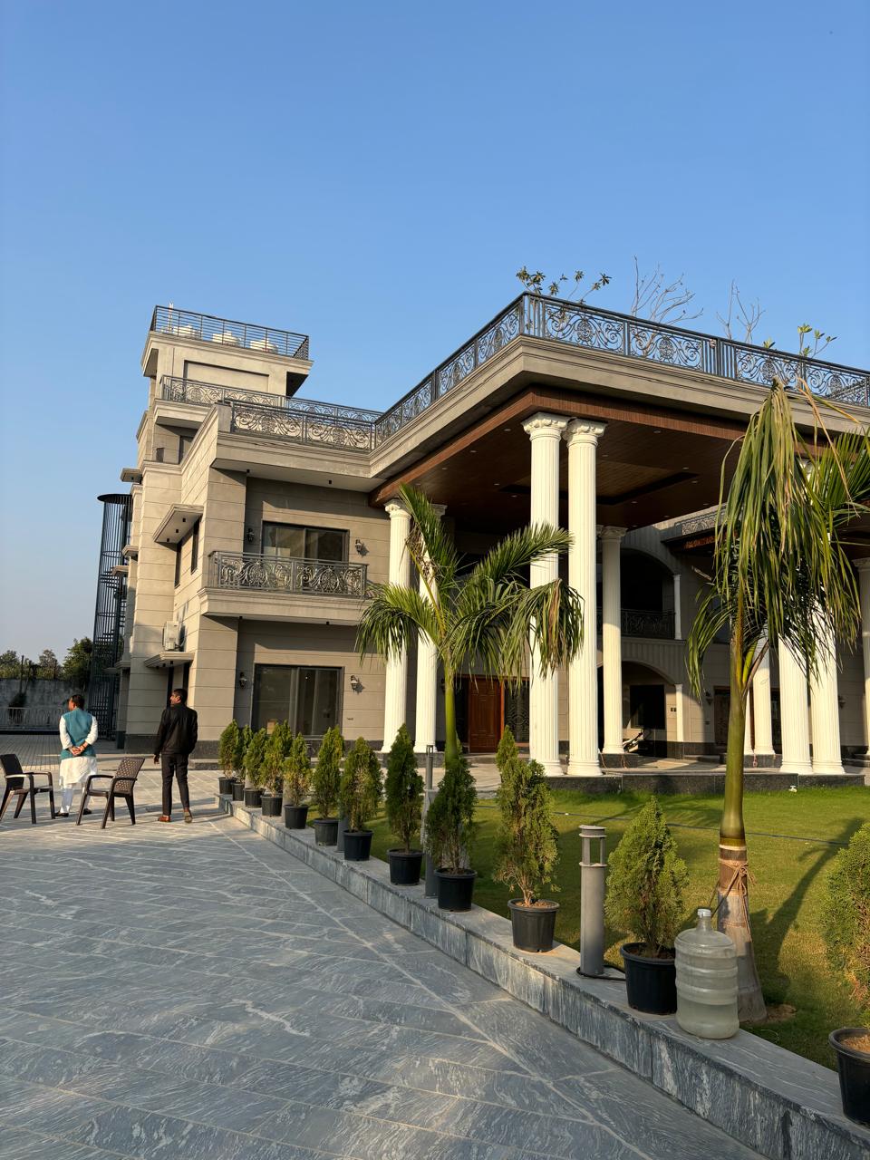 6+ BHK + Pooja Room,Servant Room,Study Room,Extra Room Villa For Sale in Vasant Kunj