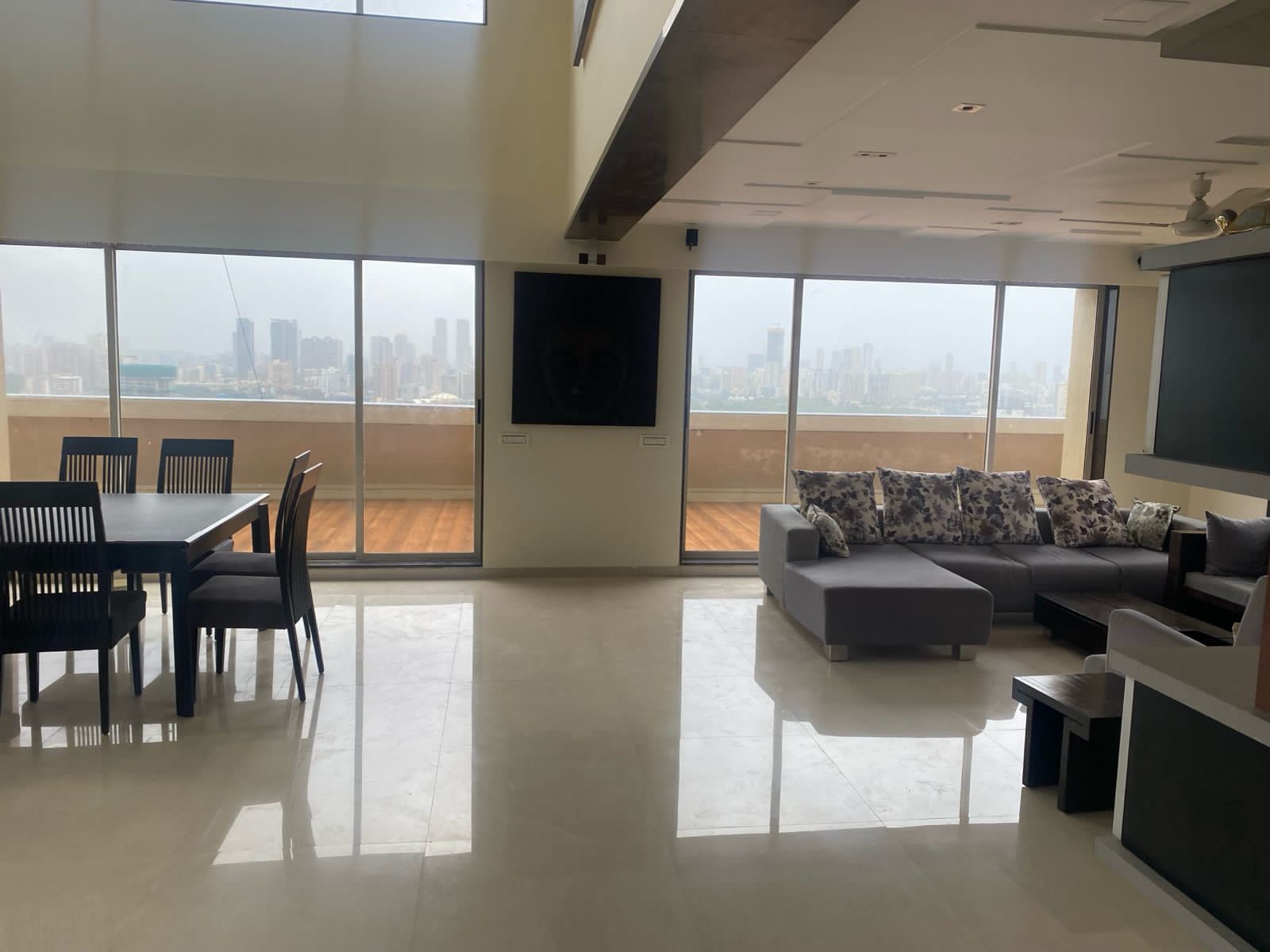 4 BHK Apartment For Rent in Khar West Mumbai 