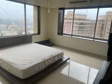 Bedroom in 4 BHK Apartment at Khar West – for Rent