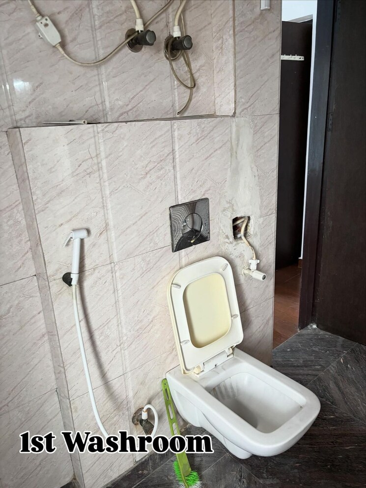 Bathroom, sector 50 5 Bedroom 153 Sq.Ft. Independent House In Sector 50 Noida 9139367