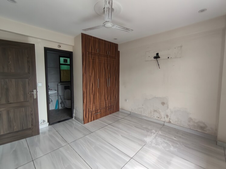 Room, ameya-sapphire-57 3 Bedroom 1800 Sq.Ft. Builder Floor In Sector 57 Gurgaon 9139452