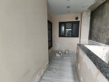 Building Lobby in 3 BHK Builder Floor at Ameya Sapphire 57, Sector 57 – for Rent