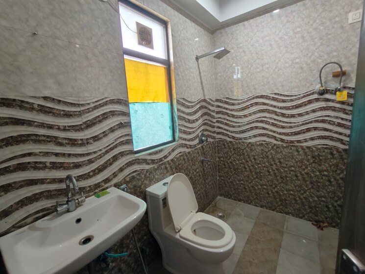 Bathroom, ameya-sapphire-57 3 Bedroom 1800 Sq.Ft. Builder Floor In Sector 57 Gurgaon 9139452