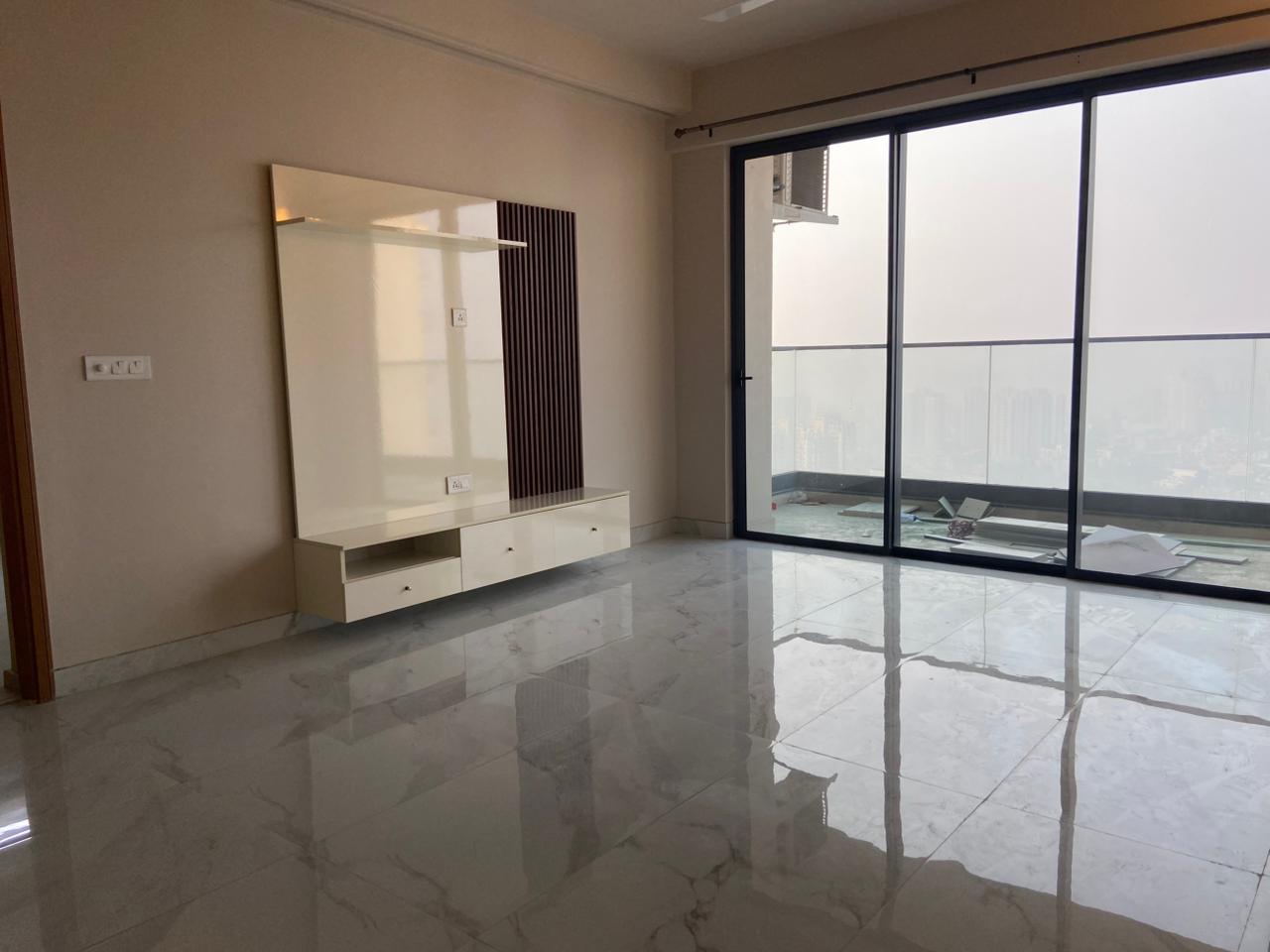 3 BHK + Servant Room Apartment For Rent in M3M Sky City