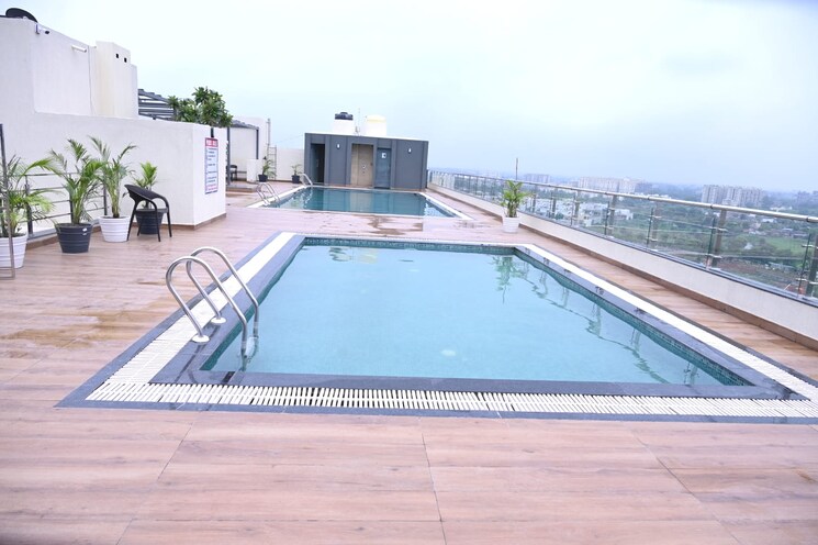 Swimming Pool, kachana 3 Bedroom 1500 Sq.Ft. Apartment In Kachana Raipur 9139493