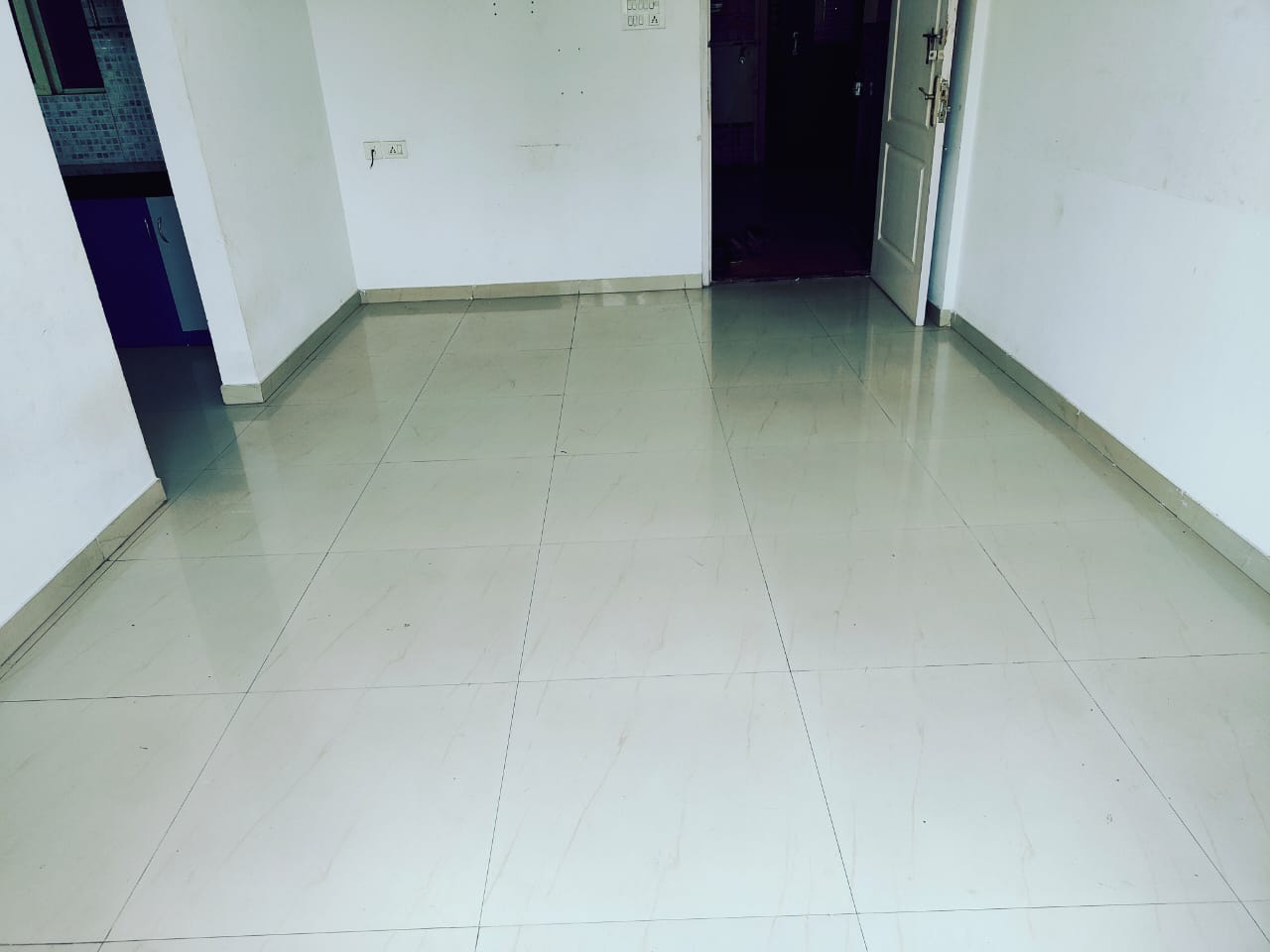 1.5 BHK + Servant Room 800 Sq.Ft. Apartment in Amrut Ganga