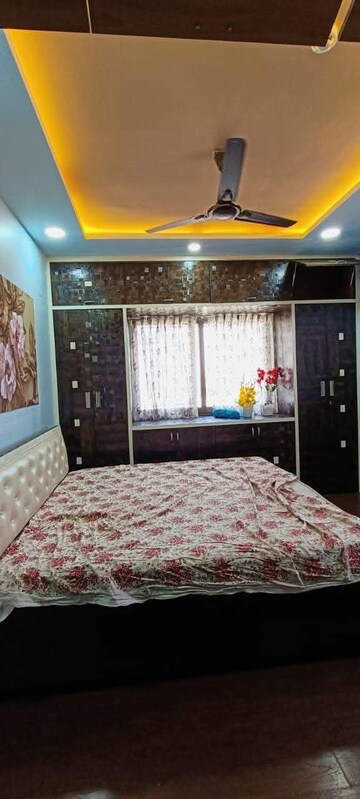 Bedroom in 2 BHK Apartment at Andheri West – for Rent