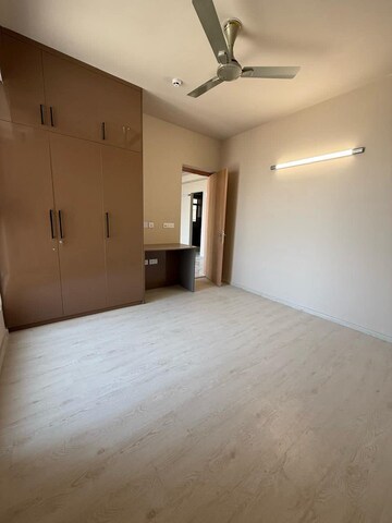 Room in 3 BHK Apartment at M3M Heights, Sector 65 – for Rent