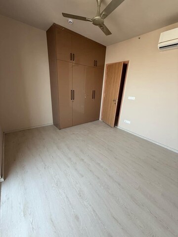 Room in 3 BHK Apartment at M3M Heights, Sector 65 – for Rent