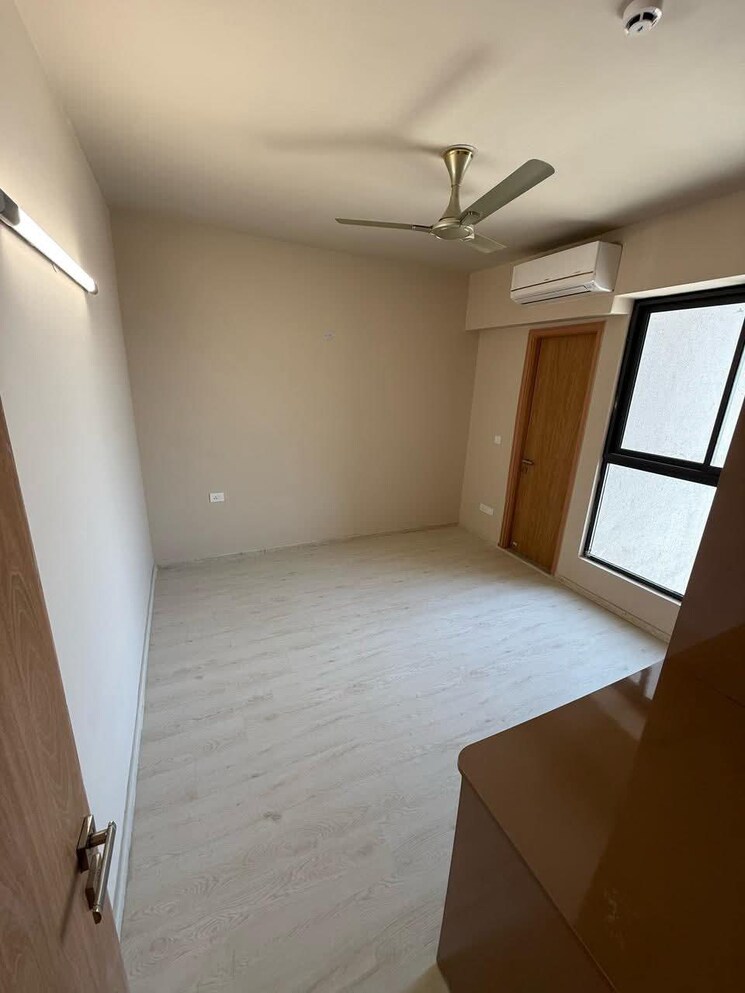 Room, m3m-heights 3 Bedroom 2040 Sq.Ft. Apartment In Sector 65 Gurgaon 9139584