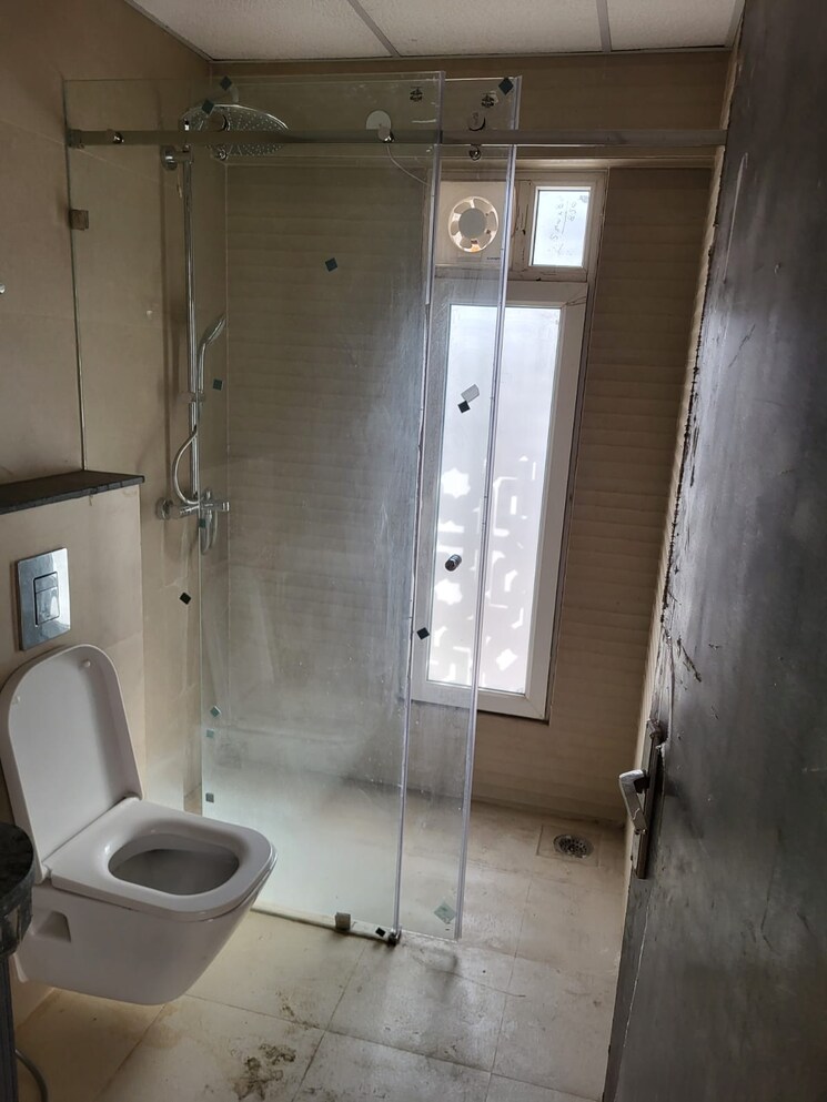 Bathroom, amrapali-kingswood 3 Bedroom 1425 Sq.Ft. Apartment In Sector 4 Greater Noida Greater Noida 9139578