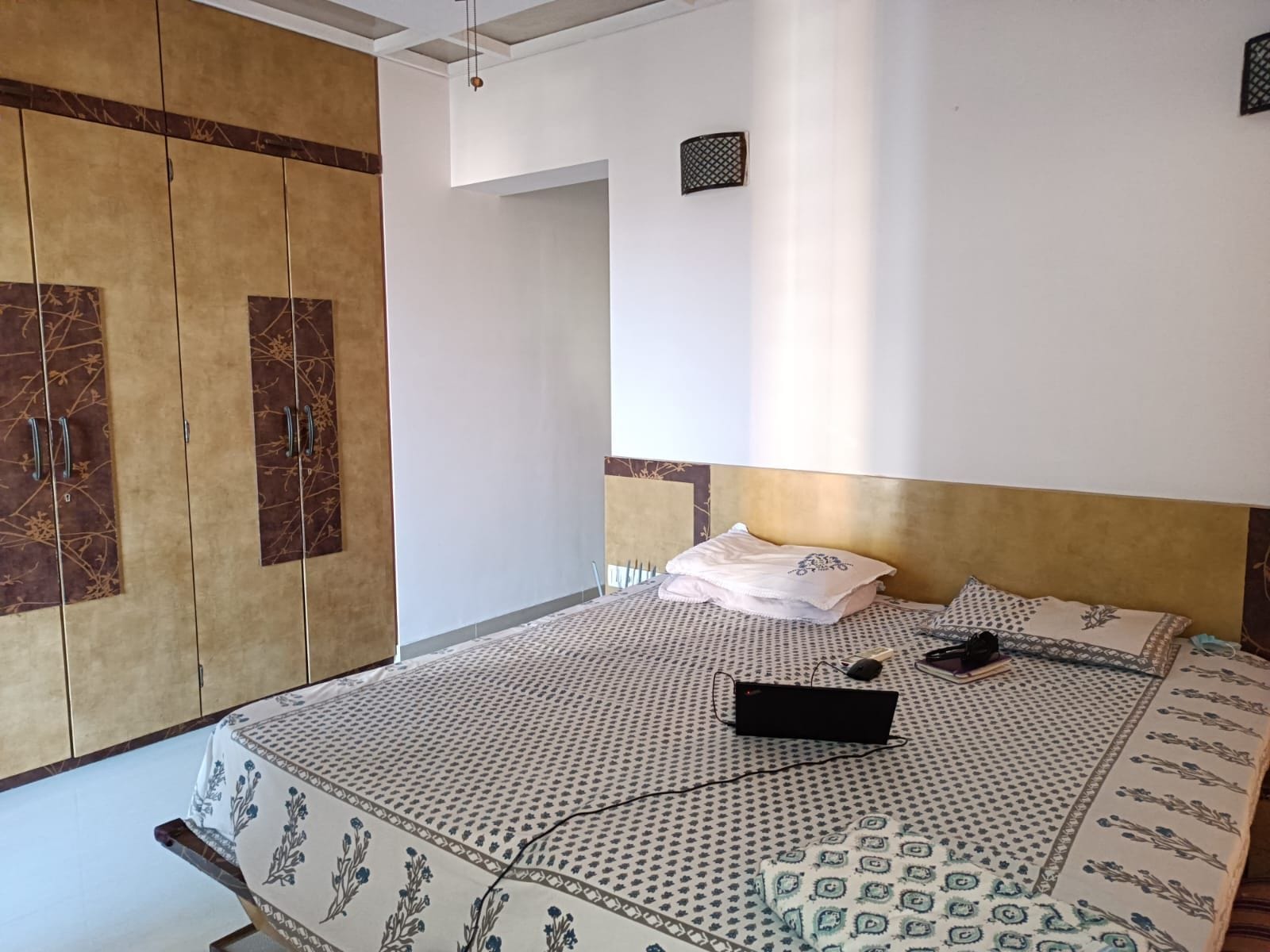 2 BHK + Pooja Room Apartment For Rent in Videocon Towers B CHS LTD