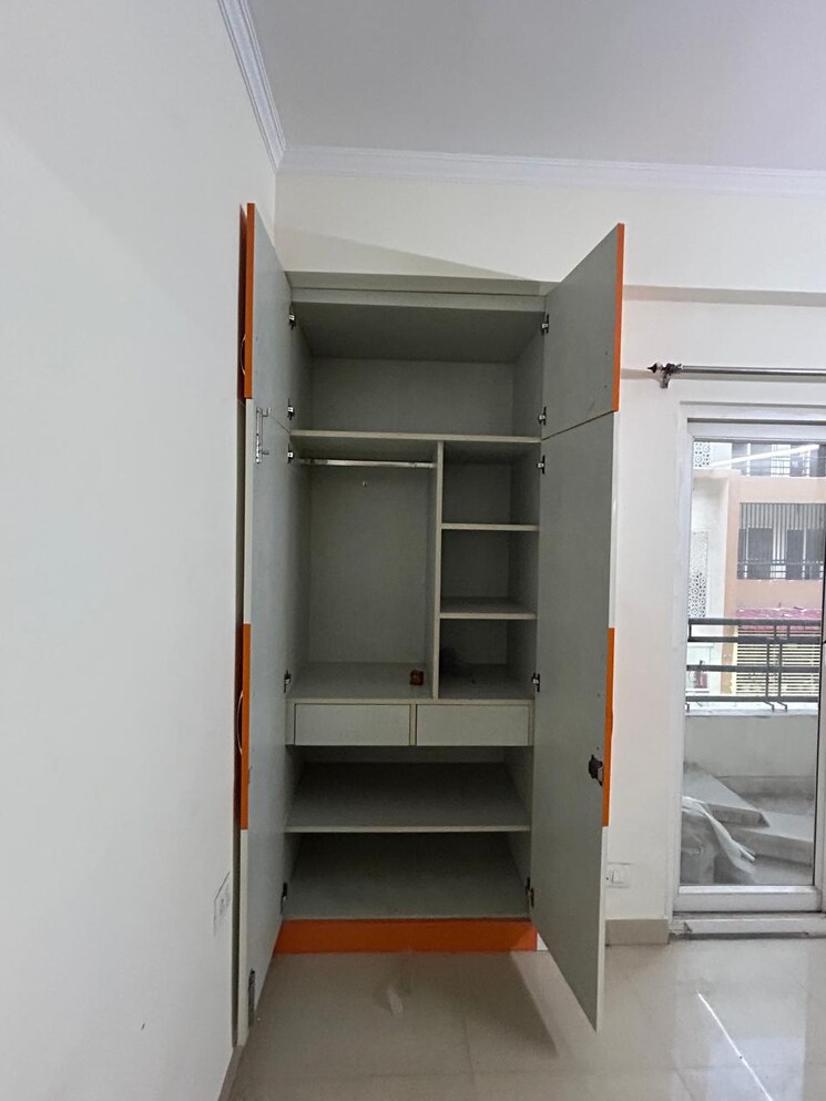 undefined, amrapali-kingswood 3 Bedroom 1115 Sq.Ft. Apartment In Sector 4 Greater Noida Greater Noida 9139586