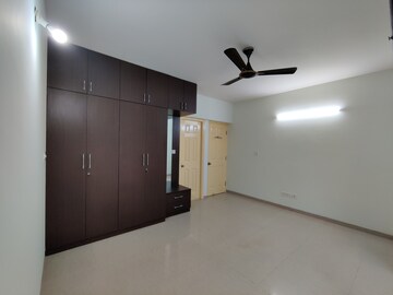 Room in 3 BHK Apartment at Nitesh Columbus Square, Bellary Road – for Rent