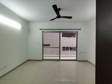 Room in 3 BHK Apartment at Nitesh Columbus Square, Bellary Road – for Rent