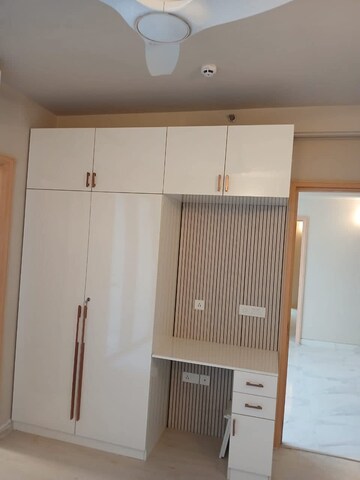 Furnished Amenities in 3 BHK Apartment at M3M Heights, Sector 65 – for Rent