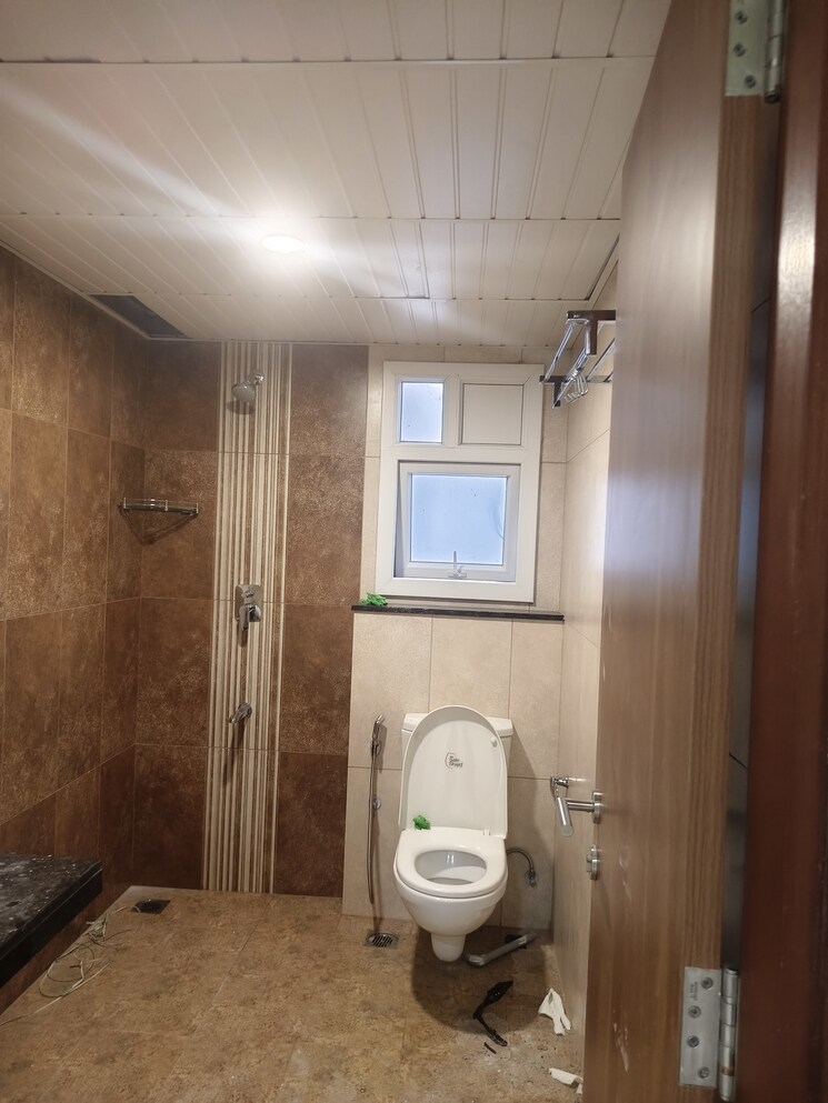 Bathroom, prestige-tranquil 3 Bedroom 1769 Sq.Ft. Apartment In Kokapet Hyderabad 9139613