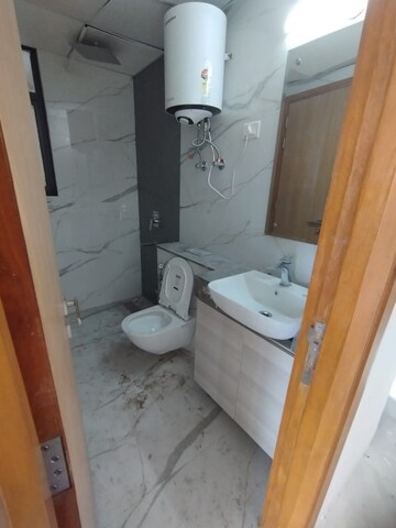 Bathroom in 2 BHK Apartment at M3M Heights, Sector 65 – for Rent