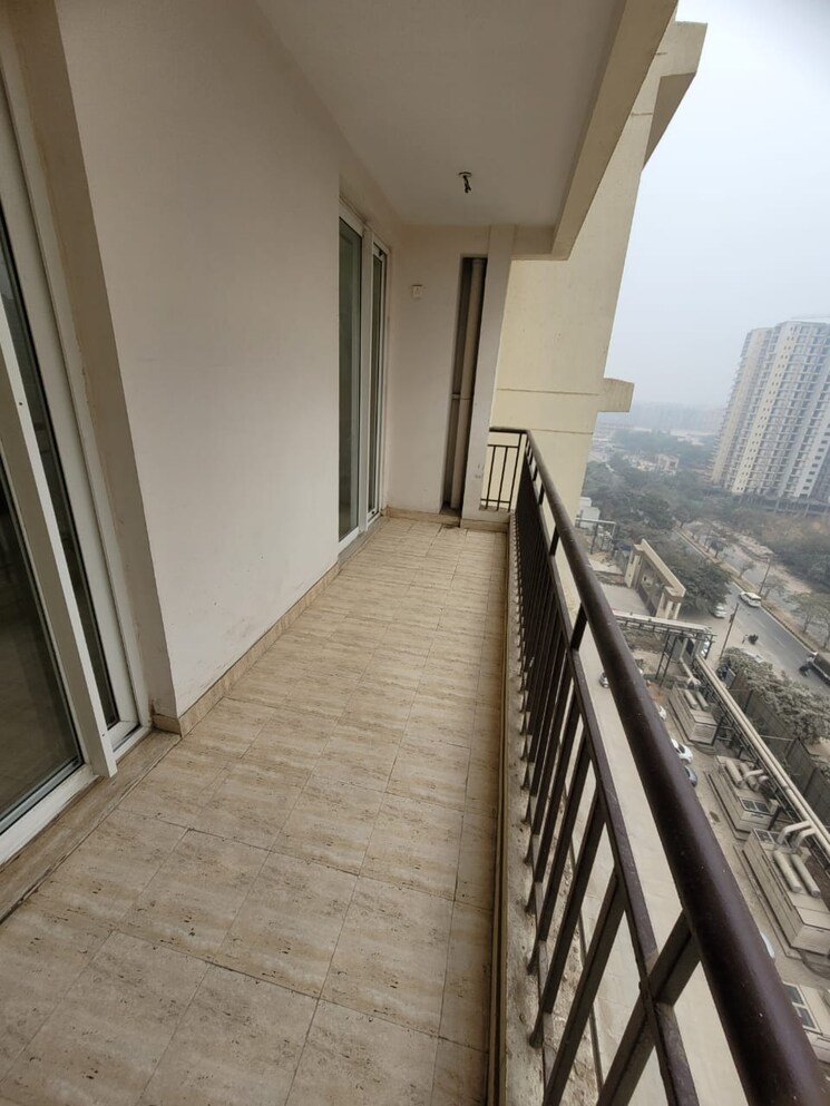 Balcony, amrapali-golf-homes 3 Bedroom 1595 Sq.Ft. Apartment In Sector 4 Greater Noida Greater Noida 9139620