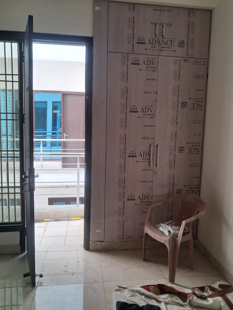 Room, amrapali-kingswood 2.5 Bedroom 835 Sq.Ft. Apartment In Sector 4 Greater Noida Greater Noida 9139639