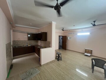 2.5 BHK Apartment For Rent in Amrapali Kingswood, Sector 4 Greater Noida