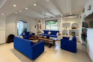 Team Area in 4 BHK Villa at Reis Magos – for Sale