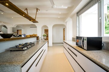 Building Lobby in 4 BHK Villa at Reis Magos – for Sale