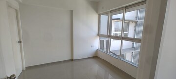Room in 2 BHK Apartment at Godrej Nirvaan, Themghar – for Rent