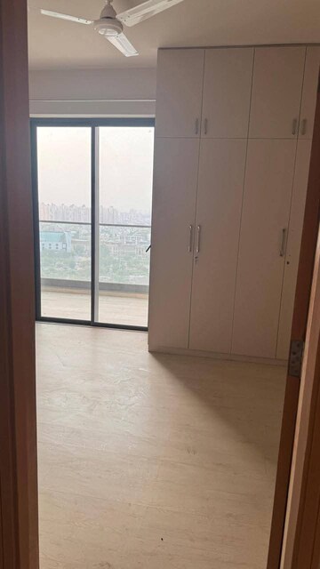 Room in 3 BHK Apartment at M3M Sky City, Sector 65 – for Sale