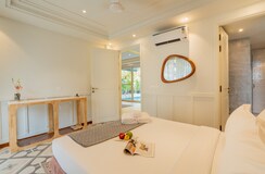 5 BHK + Servant Room Villa For Sale in Veera Savanah