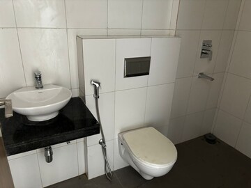 Bathroom in 1 BHK Apartment at Mahindra Happinest Kalyan, Kalyan West – for Rent