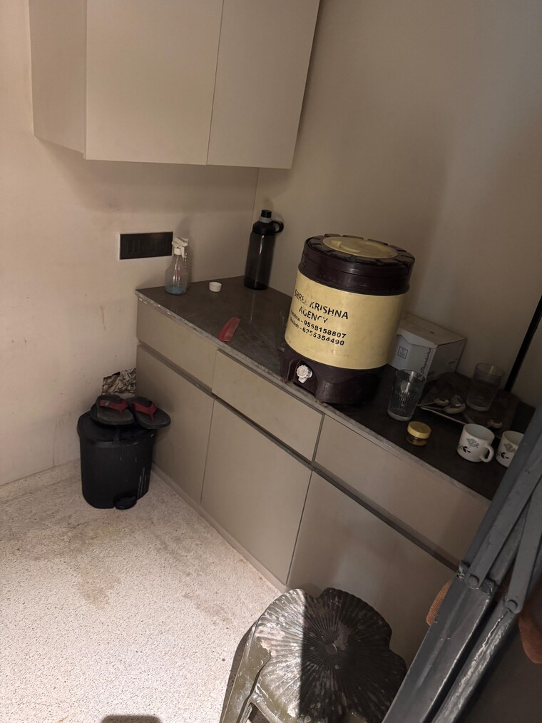 Team Area, ashram road Commercial Office Space 2000 Sq.Ft. In Ashram Road Ahmedabad 9139765