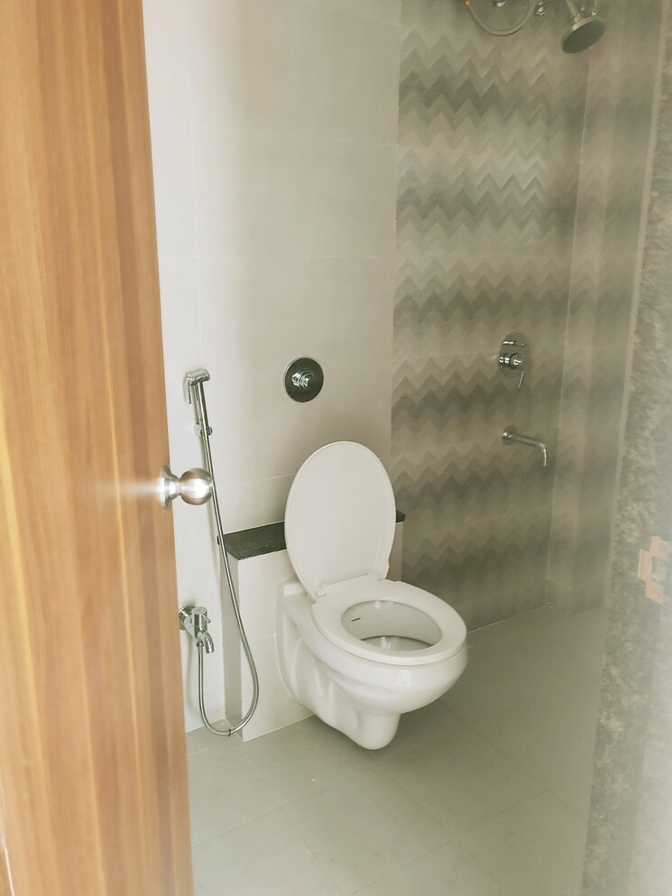 Bathroom, suyog-padmavati-hills 2 Bedroom 1000 Sq.Ft. Apartment In Bavdhan Pune 9139753