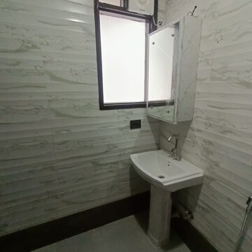 Bathroom in 1 BHK Builder Floor at Sector 43 – for Rent