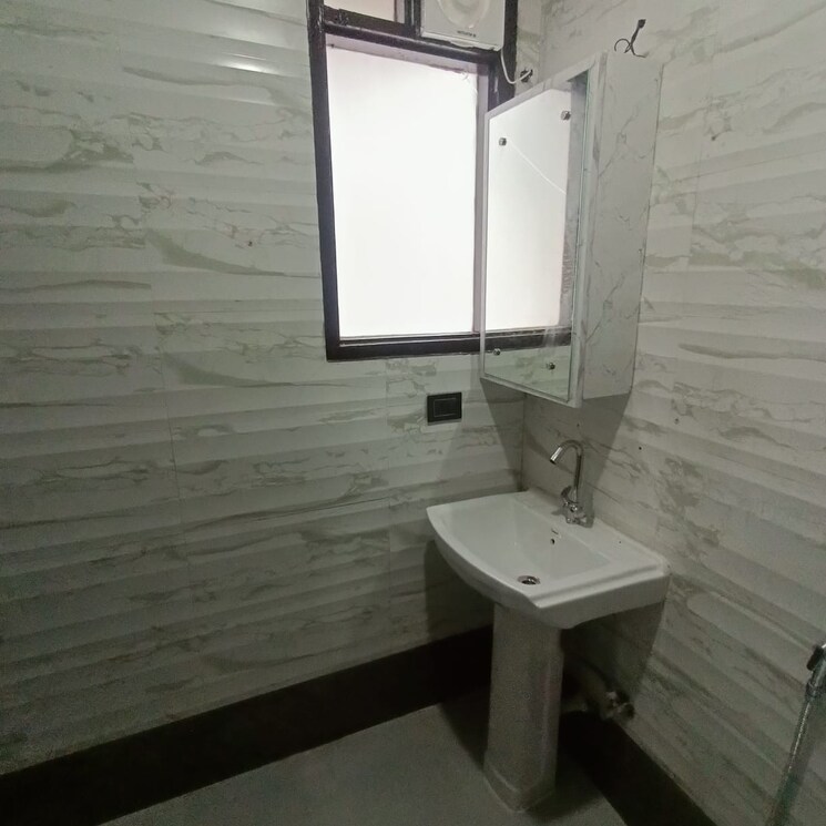 Bathroom, sector 43 1 Bedroom 712 Sq.Ft. Builder Floor In Sector 43 Gurgaon 9139779