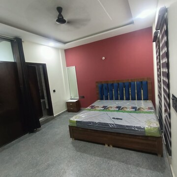 Bedroom in 1 BHK Builder Floor at Sector 43 – for Rent