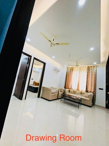 Furnished Amenities in 3 BHK Builder Floor at Hong Kong Bazaar, Sector 57 – for Rent