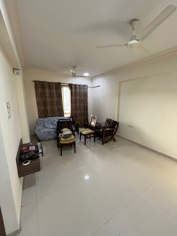 Team Area in 3 BHK Apartment at Andheri West – for Rent