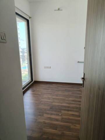 Room in 1 BHK Apartment at Bhairaav Goldcrest Residency, Ghansoli – for Rent