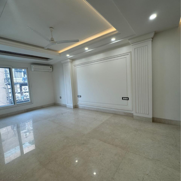 Room, new rajinder nagar 4 Bedroom 370 Sq.Yd. Builder Floor In New Rajinder Nagar Delhi 9139970