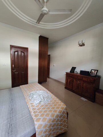 Bedroom in 4 BHK Builder Floor at Green Fields Colony – for Rent