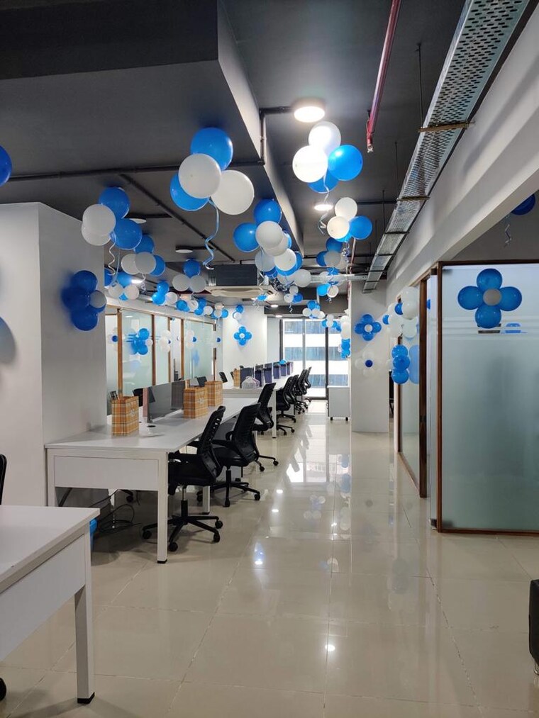 Team Area, ambli road Commercial Office Space 2500 Sq.Ft. In Ambli Road Ahmedabad 9139981