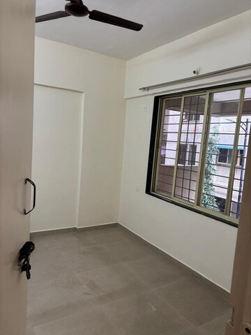 Room in 1 BHK Apartment at Kamdhenu Jasmine CHS, Pimple Saudagar – for Sale