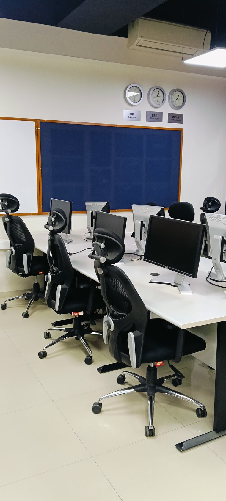 Team Area, iscon-elegance Commercial Office Space 2200 Sq.Ft. In Prahlad Nagar Ahmedabad 9140015