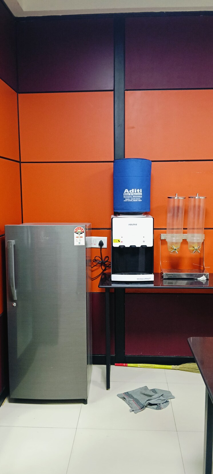 undefined, iscon-elegance Commercial Office Space 2200 Sq.Ft. In Prahlad Nagar Ahmedabad 9140015