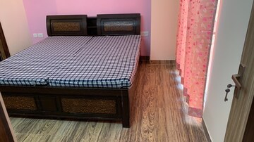 Bedroom in 2 BHK Apartment at Supertech Cape Town, Sector 74 – for Rent