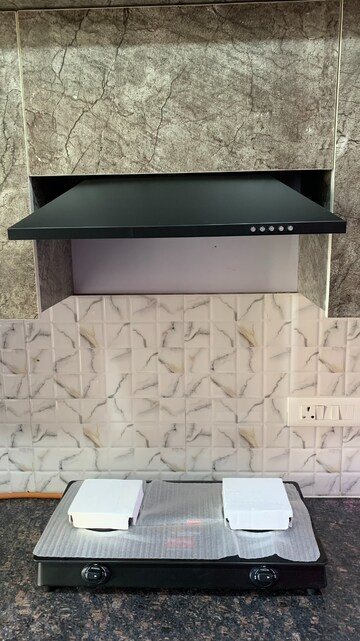 Furnished Amenities in 2 BHK Apartment at Supertech Cape Town, Sector 74 – for Rent